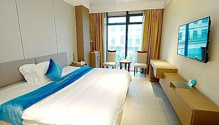 Pristine Hotel 3*